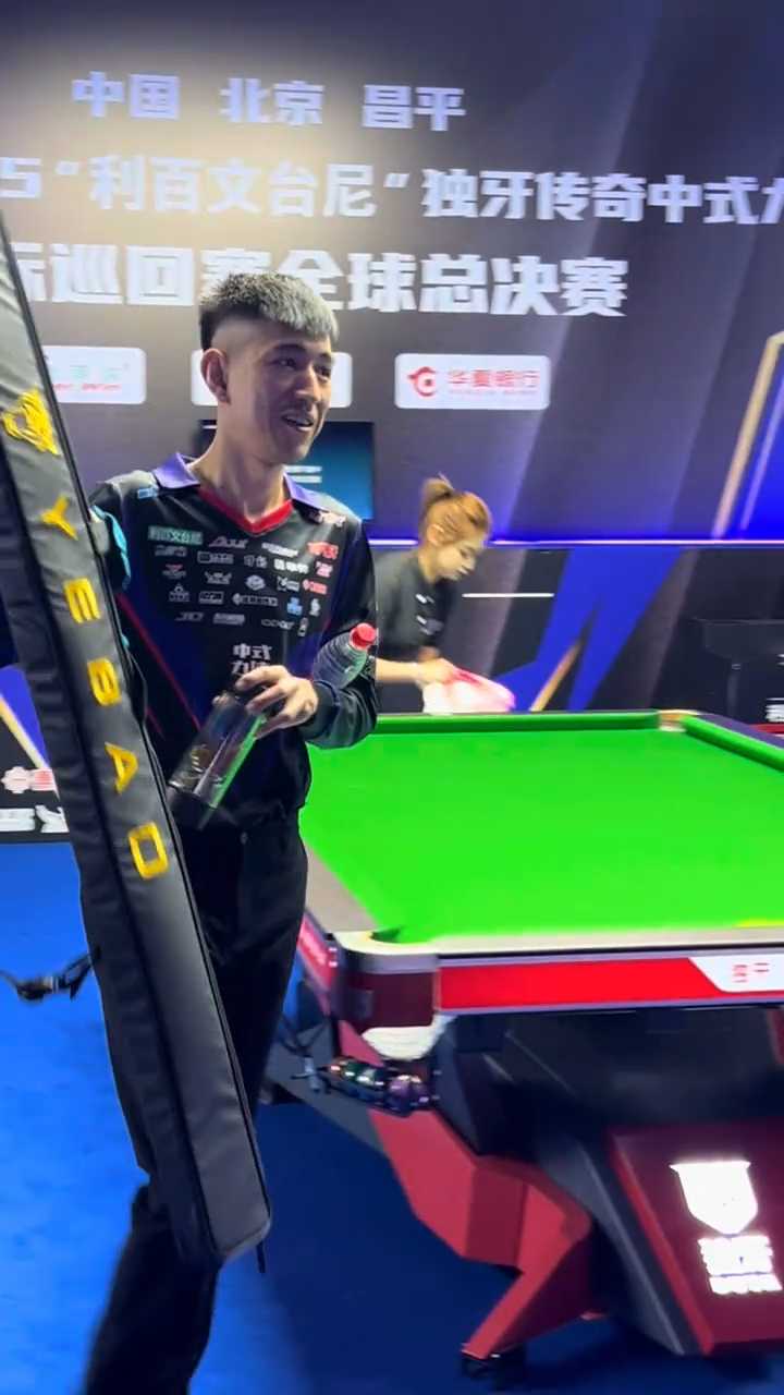 年足球队齐 年足球队齐