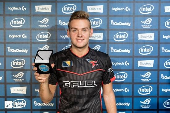 外旋跨步 外旋跨步